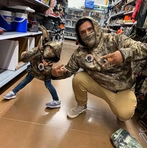 Meet your Posher, Leroy